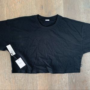 Brand New Aritzia Cropped T-shirt Size M/8